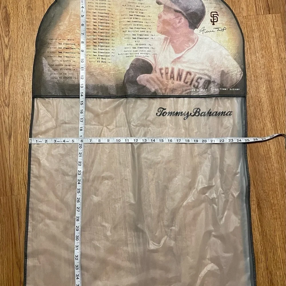 Tommy Bahama great preowned